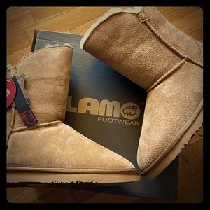 Lamo Chelsea sheepskin boots size 8 chestnut